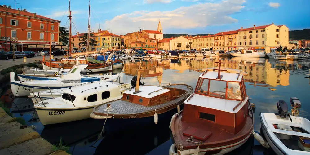 Slovenias kyst: Kort og god