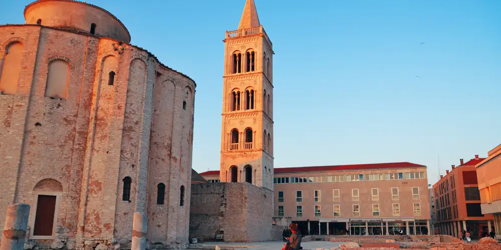 Zadar ut av skyggen