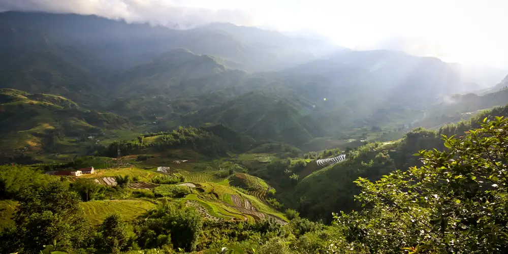 Vandretur i fjellbyen Sapa