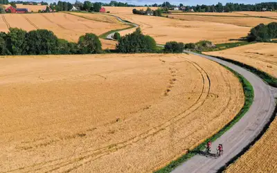 Mjøsa rundt på to hjul