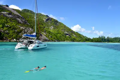 Seil din egen sjø på Seychellene