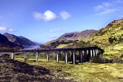 På skinner i Storbritannia