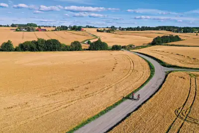 Mjøsa rundt på to hjul