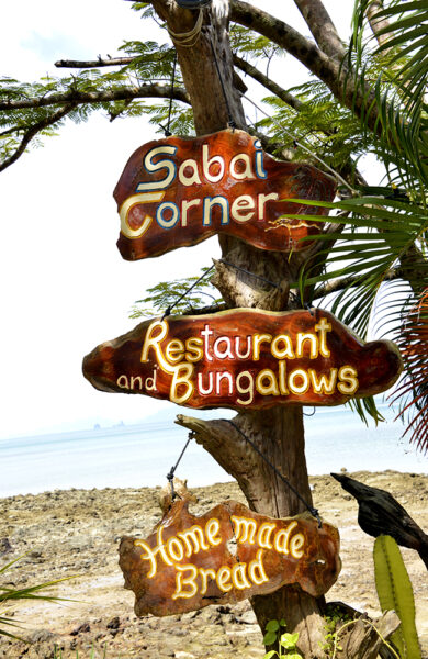 Spis god mat og drikke, rett på stranden. Foto: Ronny Frimann