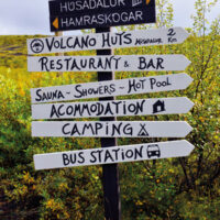 Det blir spesielt å se skiltet som viser at omverdenen nærmer seg. Foto: Gjermund Glesnes