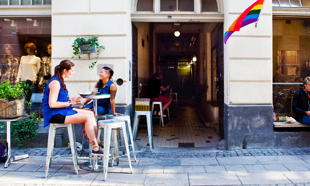 Kos deg med "fika" eller noe godt i glasset på en av Gøteborgs mange kafeer. Foto: Jennie Smith/Göteborg & Co