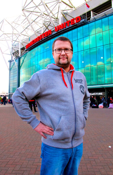  Bernt Hjørnevik fra Odda har Manchester United som fast jobb. Den daglige lederen i klubbens norske supporterklubb har reist til Manchester på fotballtur siden 80-tallet, og gleder seg over at byen også er mer enn bare fotball. Foto: Runar Larsen
